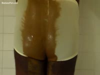 Messy scat fetish movie features a thick bottomed babe taking a nasty shit in her pantyhose